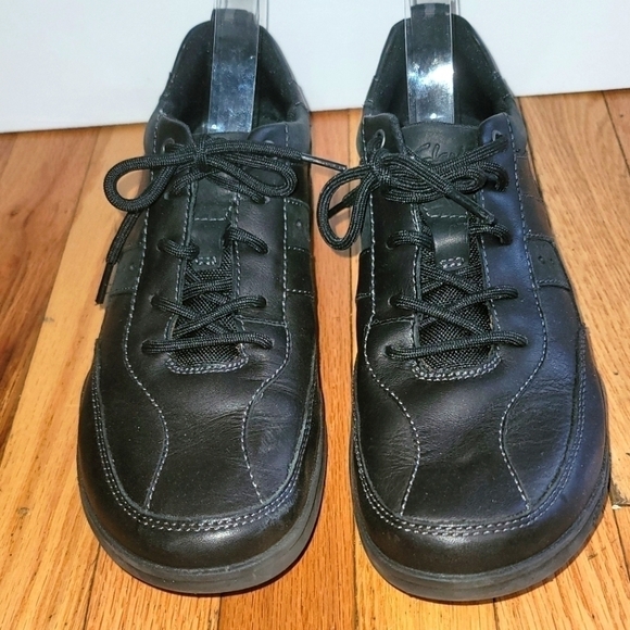 Clark's Wave Walk Shoes - Picture 9 of 9